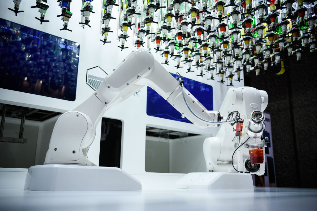 The Complete Guide To Robot Bars - Serving the Future